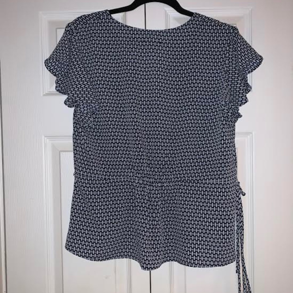 Patterned Wrap Top - Picture 2 of 2